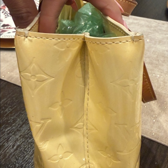 Louis Vuitton Monogram Vernis Reade PM - Picture 11 of 16